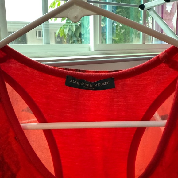 ALEXANDER MCQUEEN Elegant Red Sheer Top - Picture 2 of 4